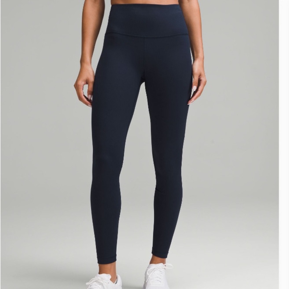Lululemon True Navy 28 length ribbed wunder train leggings